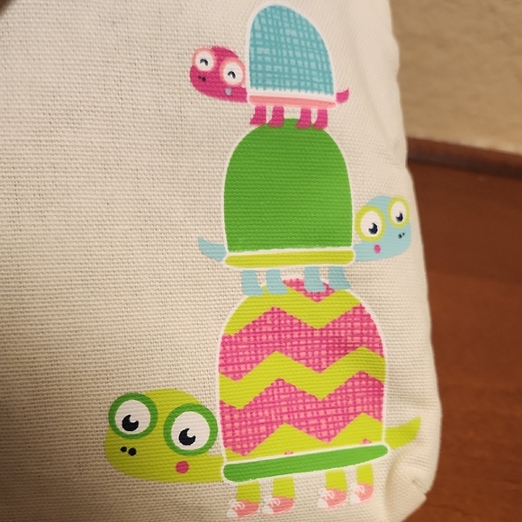 Thirty-One Accessory Bag with Colorful Turtle Design - Picture 3 of 5